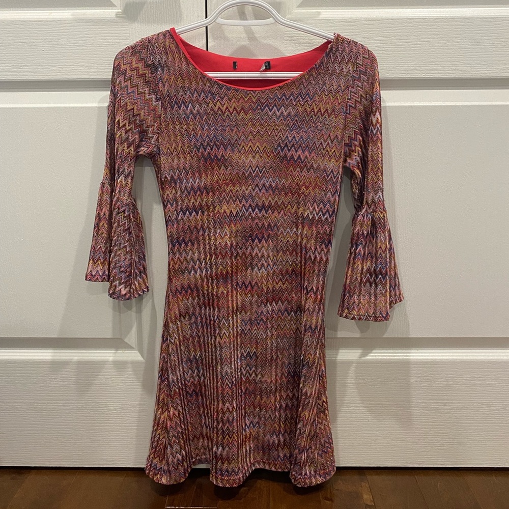 Colourful dress!